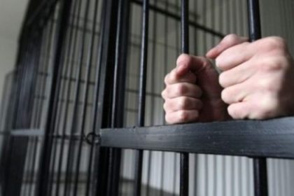 Masina arsa din razbunare in Gorj Un barbat de 69 de ani a fost retinut