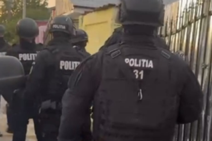 Perchezitii in Arges politistii descopera arme carne de vanat si caini folositi pentru braconaj