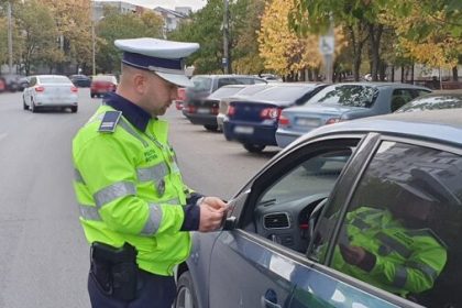 Amenzi de aproape 190000 de lei si zeci de permise suspendate in urma actiunilor politistilor din Olt