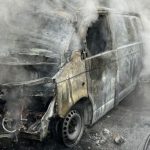 Autoutilitara complet distrusa de flacari pe un drum din Olt soferul s a salvat in ultima clipa