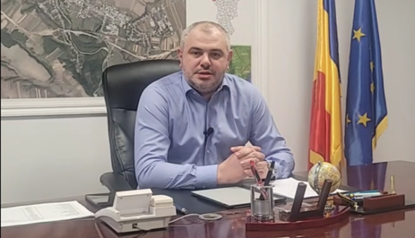 Catalin Rotea Sala de sport piscina si centru multifunctional pentru locuitorii din Bals