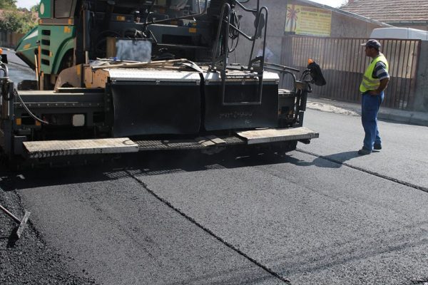 Investitie semnificativa in infrastructura din Caracal mai mult de 50 de milioane de lei pentru reabilitarea strazilor trotuarelor si parcarilor