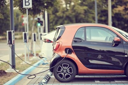 Ministrul Transporturilor anunta investitii suplimentare in vehicule electrice pentru institutiile publice