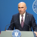 MotIunea de cenzura impotriva guvernului Ilie Bolojan ce va fi citita miercuri si votata pe 5 mai a obtinut cele mai multe semnaturi din ultimul deceniu Ce se va intampla daca executivul este invins la vot