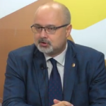 Prefectul de Olt Emil Albota a demisionat din functie din cauza retragerii sprijinului politic pentru Guvern