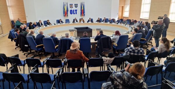 Sedinta extraordinara la Consiliul Judetean Olt reorganizari si investitii incluse pe ordinea de zi