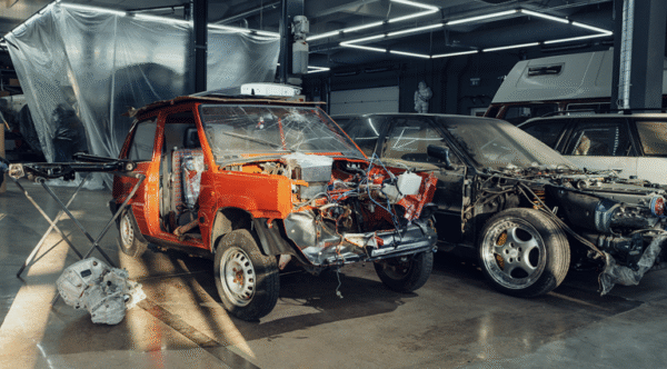 Studiu 58 dintre masinile second hand din Romania au un istoric de daune iar 13 ascund accidente grave