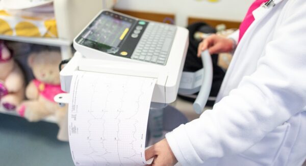 Un milion de euro pentru sanatatea rurala zeci de cabinete de medicina de familie vor fi echipate cu aparatura moderna