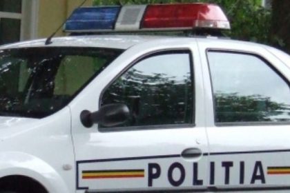 agresiune socanta de paste femeie atacata de propriul fiu cu grasim incinsa victima lovita cu pumnii si picioarele