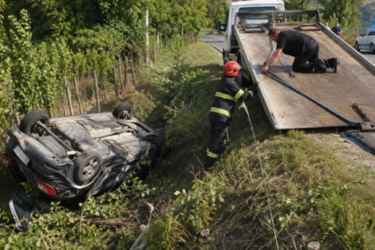 Accident cu o intorsatura suprinzatoare Fratele soferului a fost internat la spital desi nu a fost implicat in incident