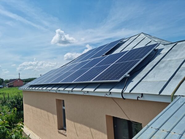 Explozie de panouri solare in Olt Peste 10000 de gospodarii si firme isi genereaza propria energie