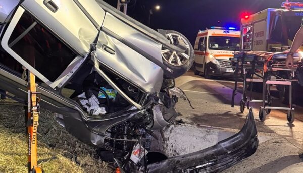 accident fatal in olt un sofer in varsta de 51 de ani a decedat dupa ce s a lovit cu masina de un cap de pod