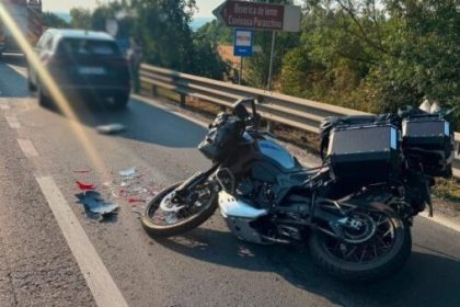 accident serios pe DN68A o motocicleta a colizionat cu un autoturism doua persoane au fost transportate la spital