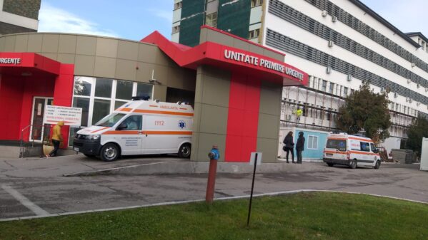 actualizare copilul din caracal ranit in accidentul de pe dex12 se afla in stare foarte grava medicii incearca transferul la bucuresti