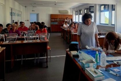 curs practic inovator la spitalul slatina asistentii medicali instruiti in utilizarea tehnicilor moderne de acces vascular foto