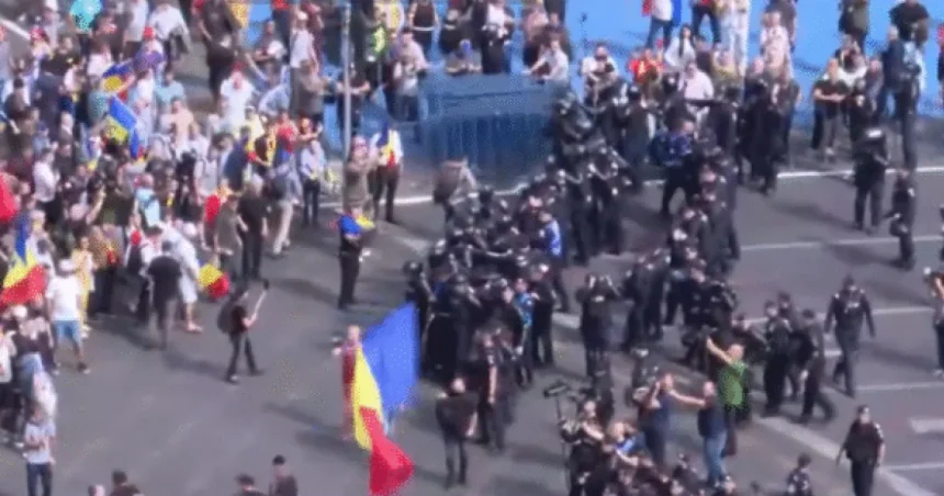Bătăi la protestul ciobanilor din București. Jandarmii au folosit gaze lacrimogene